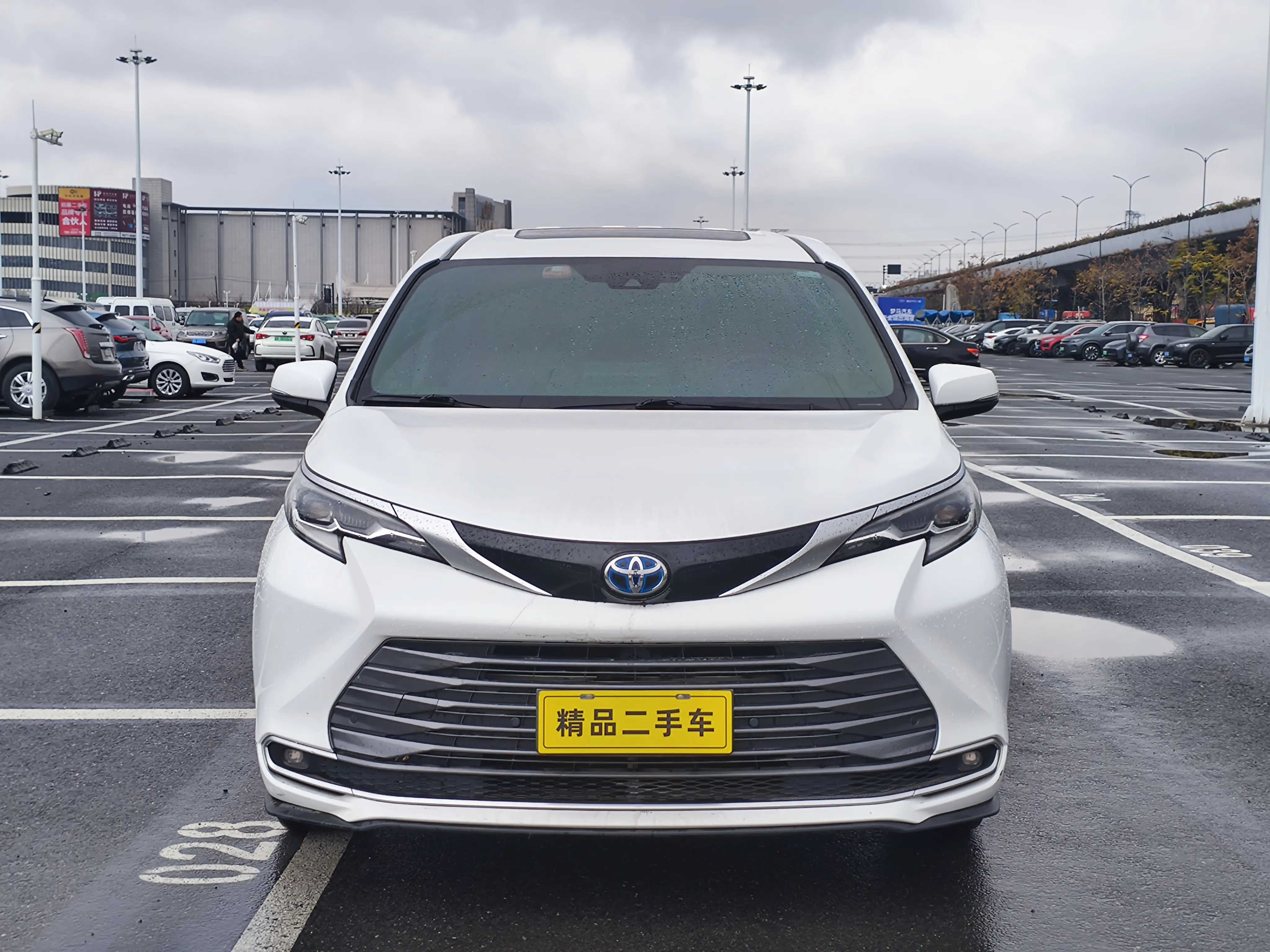 Toyota Sienna  из Китая