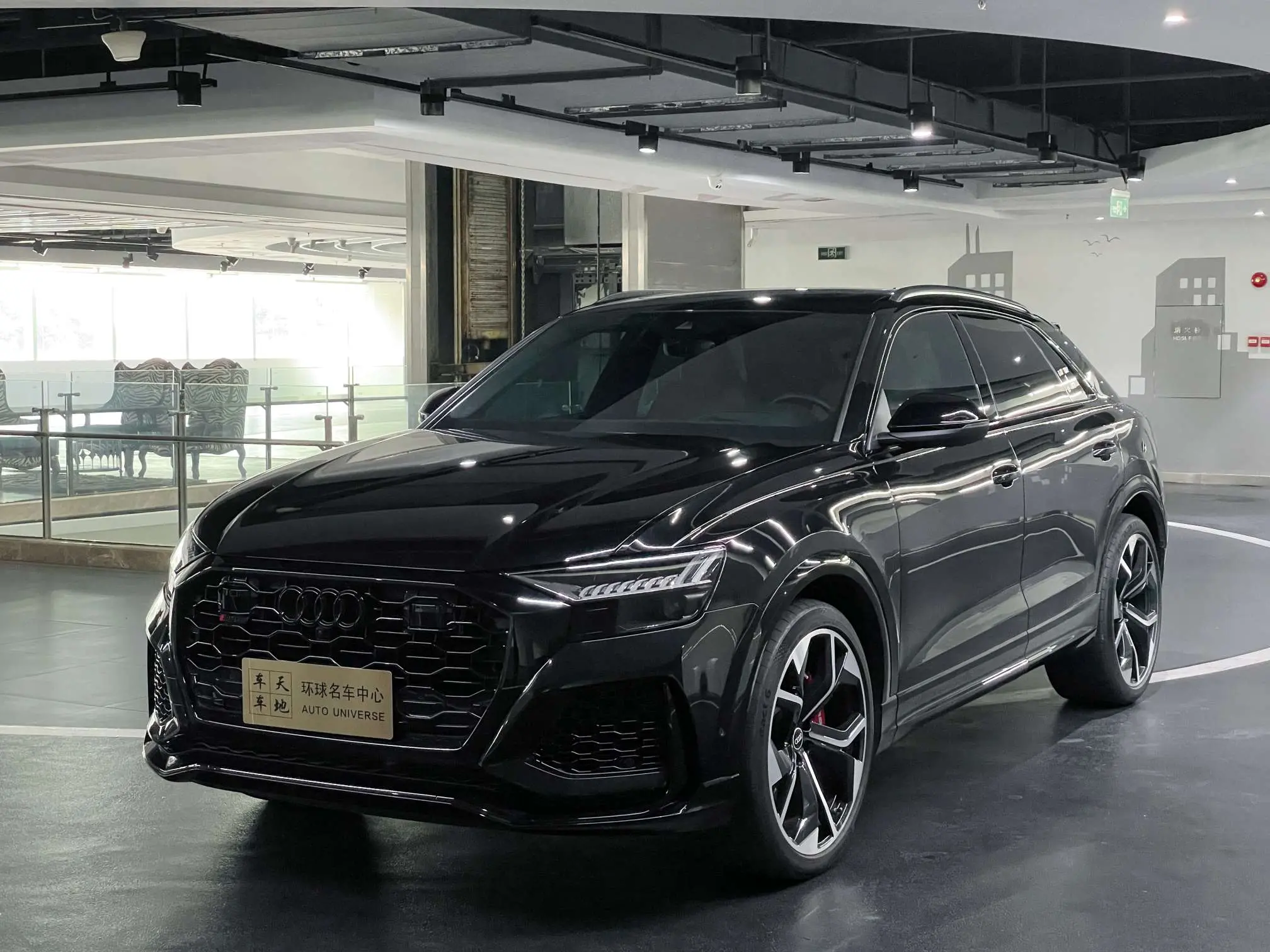 Audi RS Q8  из Китая