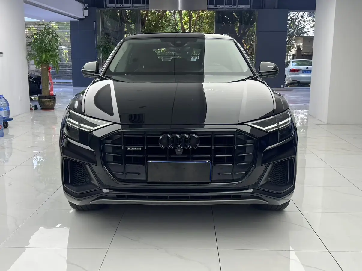 Audi Q8  из Китая