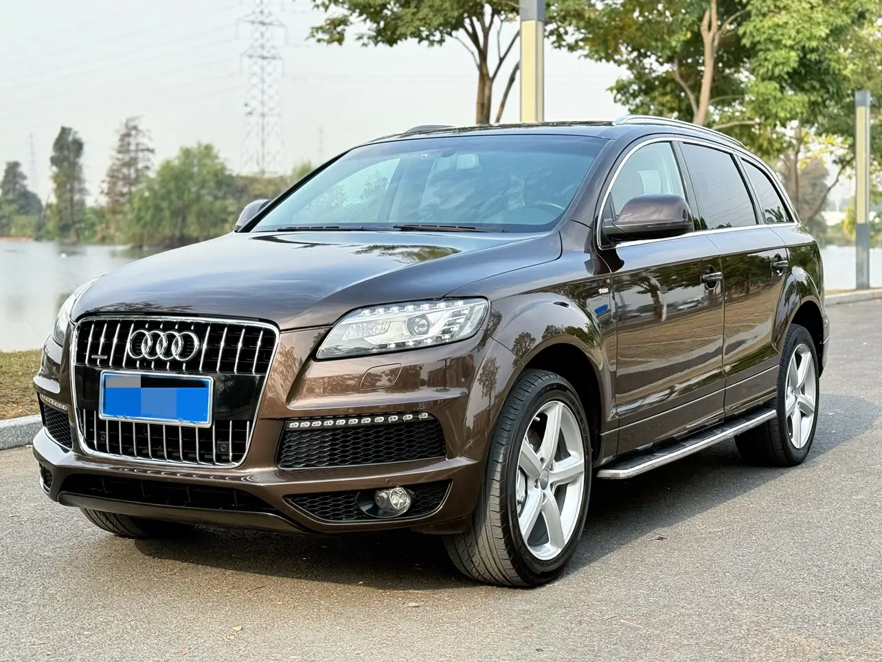 Audi Q7  из Китая