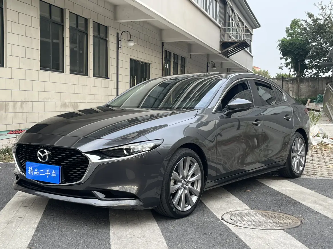 Mazda Axela (Mazda3)  из Китая