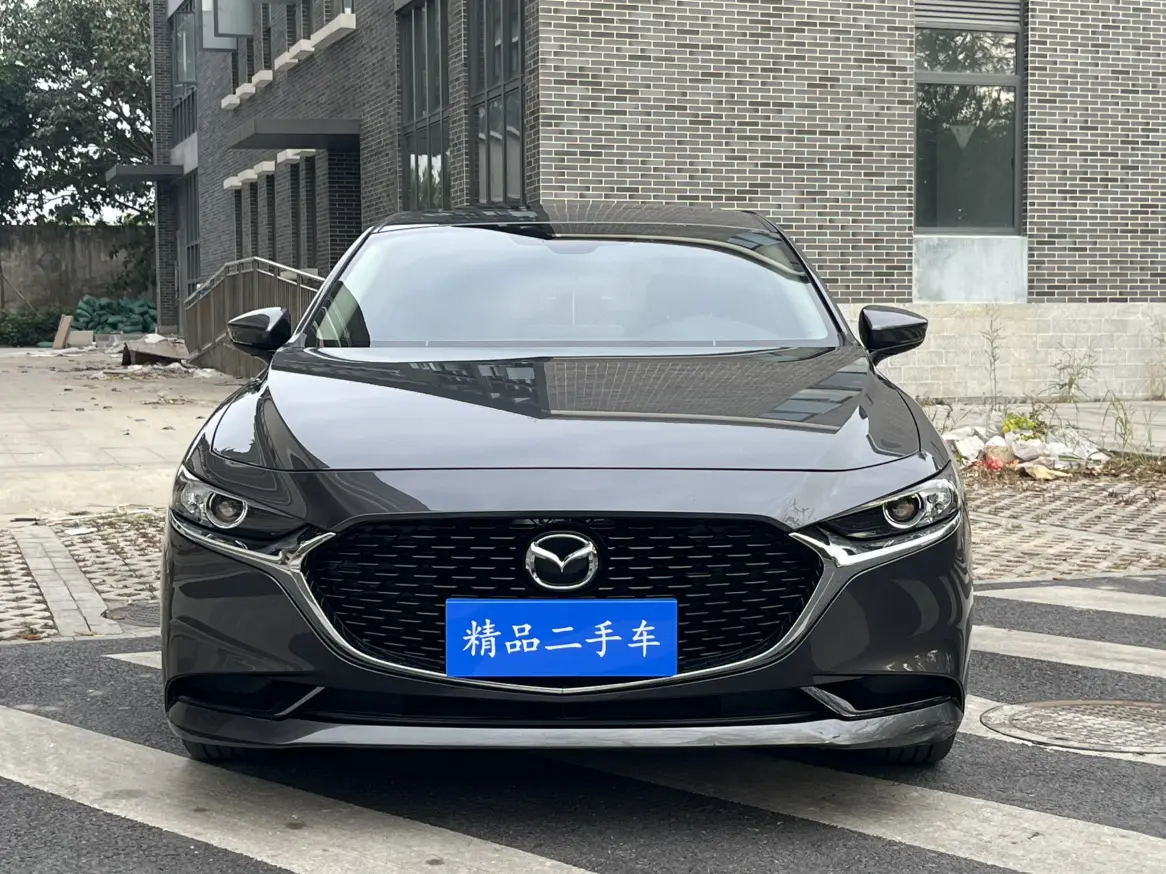 Mazda Axela (Mazda3)  из Китая