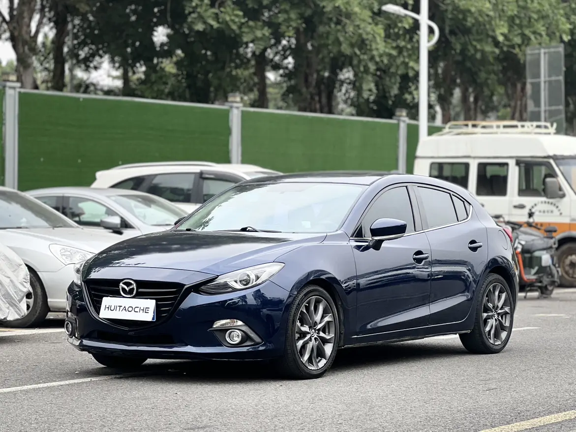 Mazda Axela (Mazda3)  из Китая