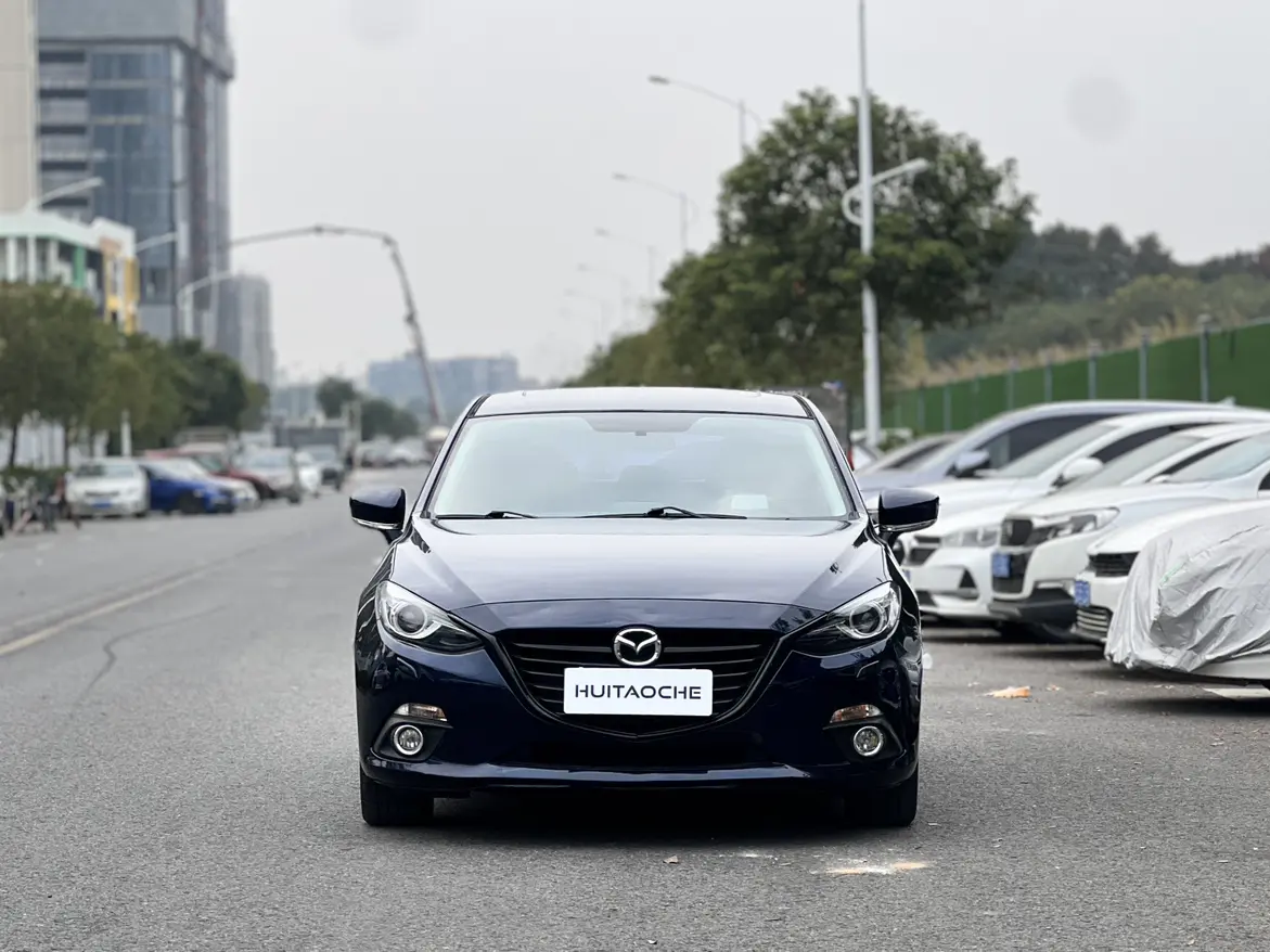 Mazda Axela (Mazda3)  из Китая