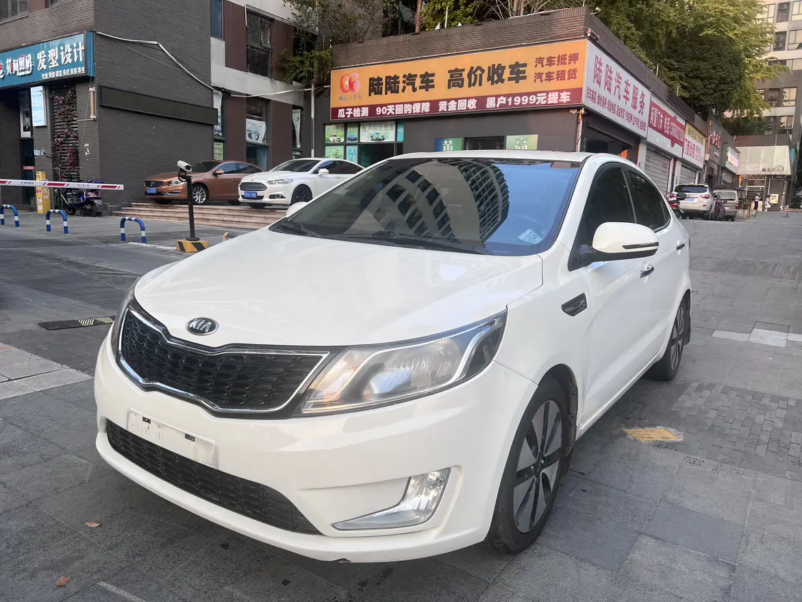 Kia K2  из Китая