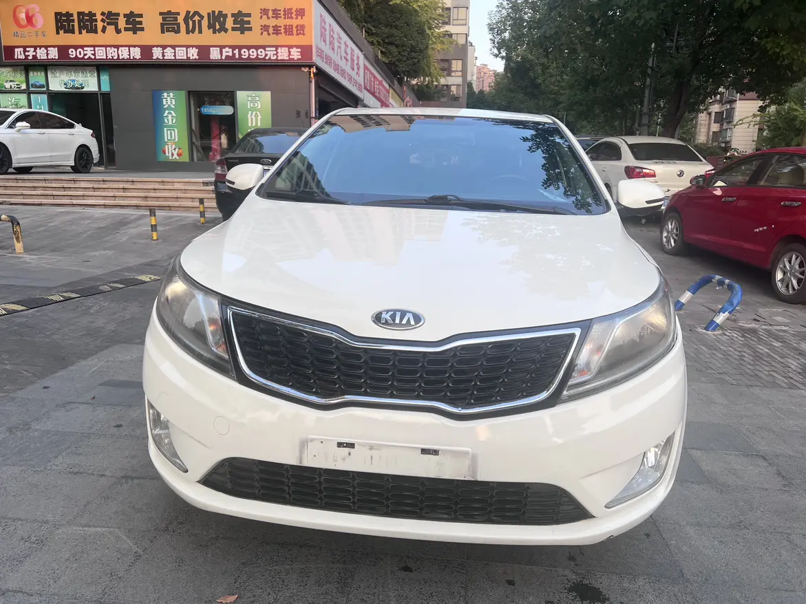 Kia K2  из Китая