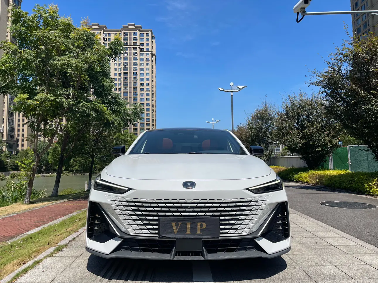 Changan UNI-V  из Китая