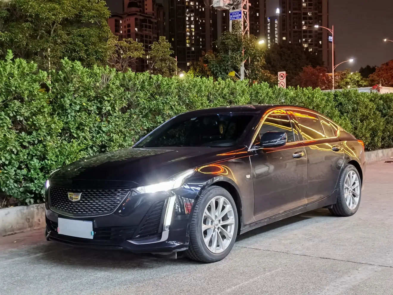 Cadillac CT5  из Китая