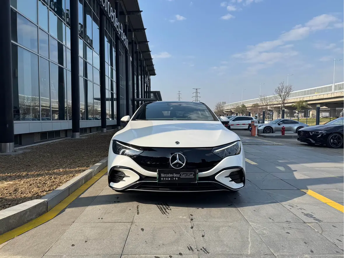 Mercedes-Benz EQE  из Китая