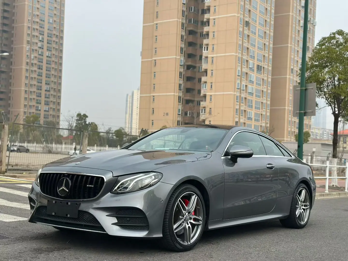 Mercedes-Benz E-Class  из Китая