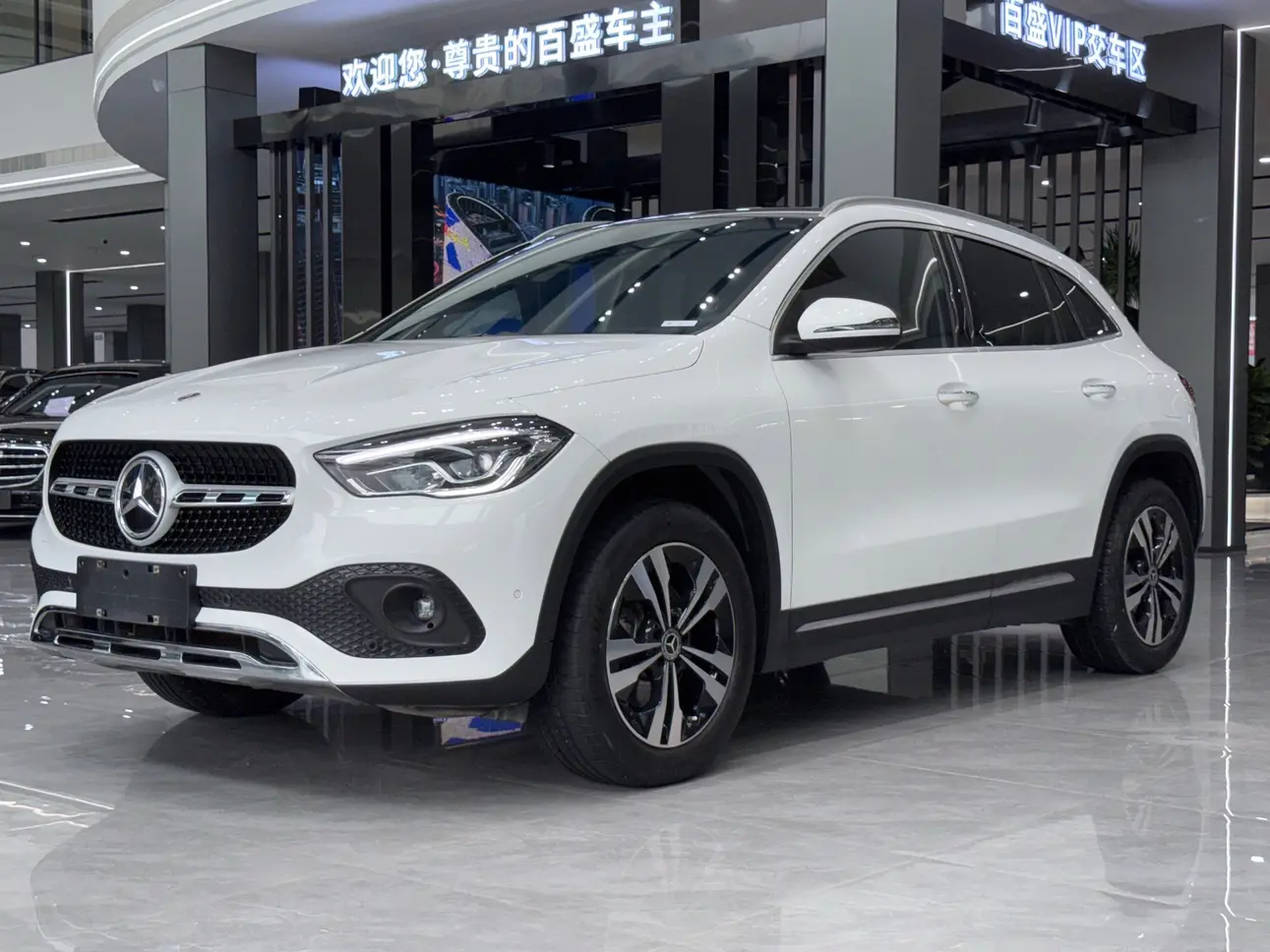Mercedes-Benz GLA  из Китая