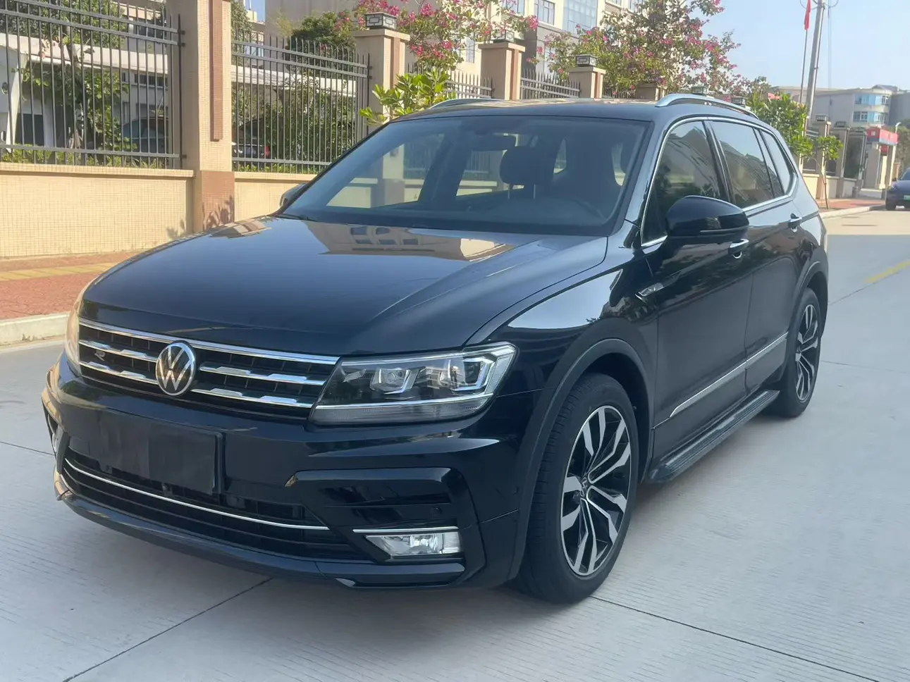 Volkswagen Tiguan L  из Китая
