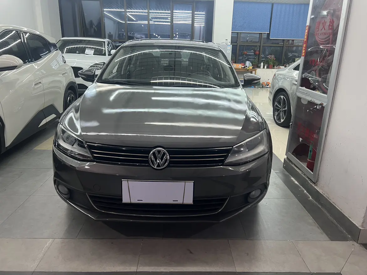 Volkswagen Sagitar  из Китая