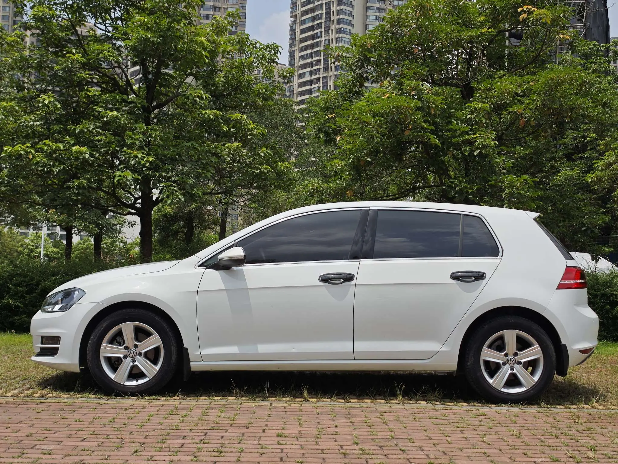 Volkswagen Golf  из Китая