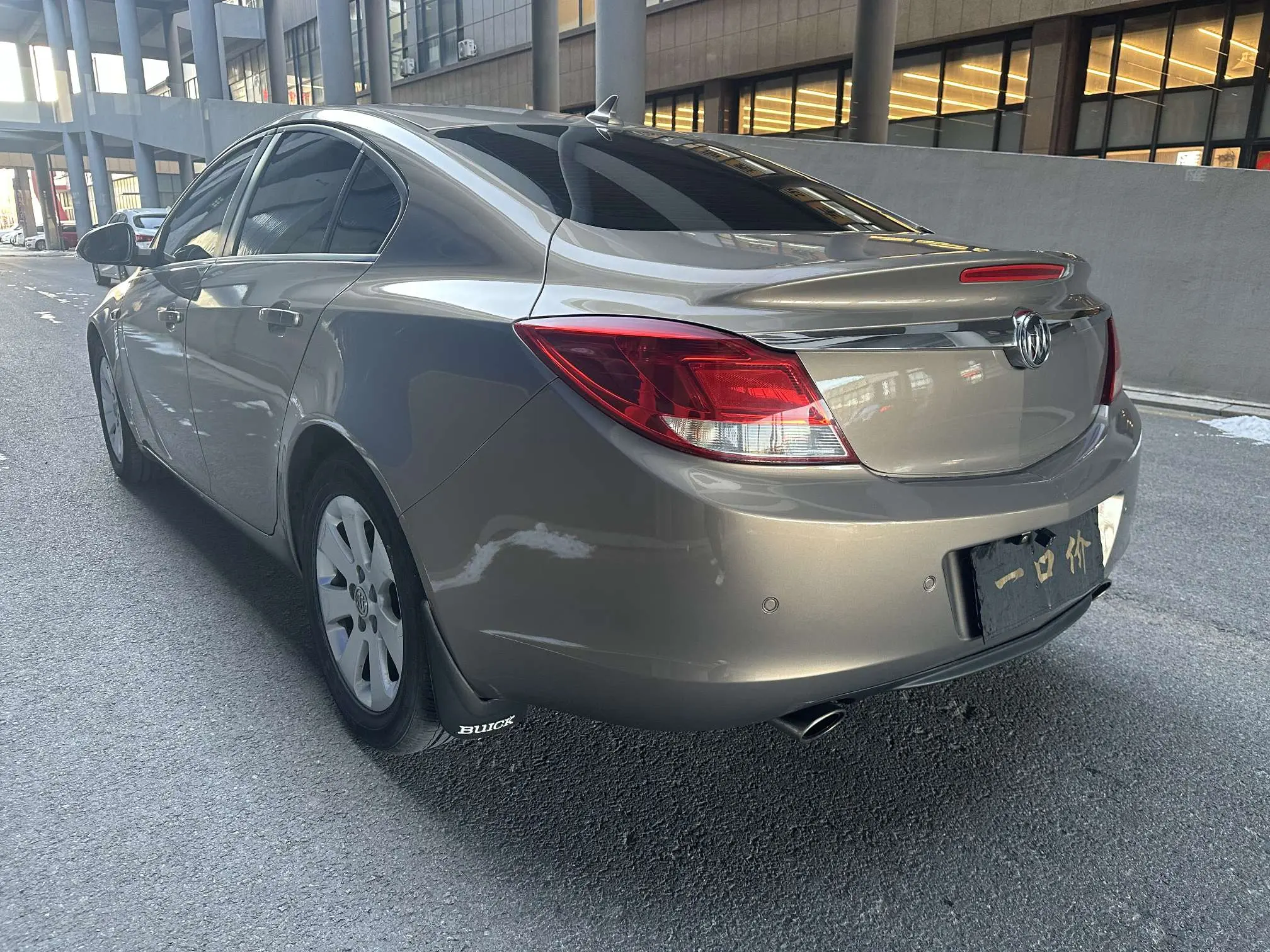 Buick Majesty  из Китая