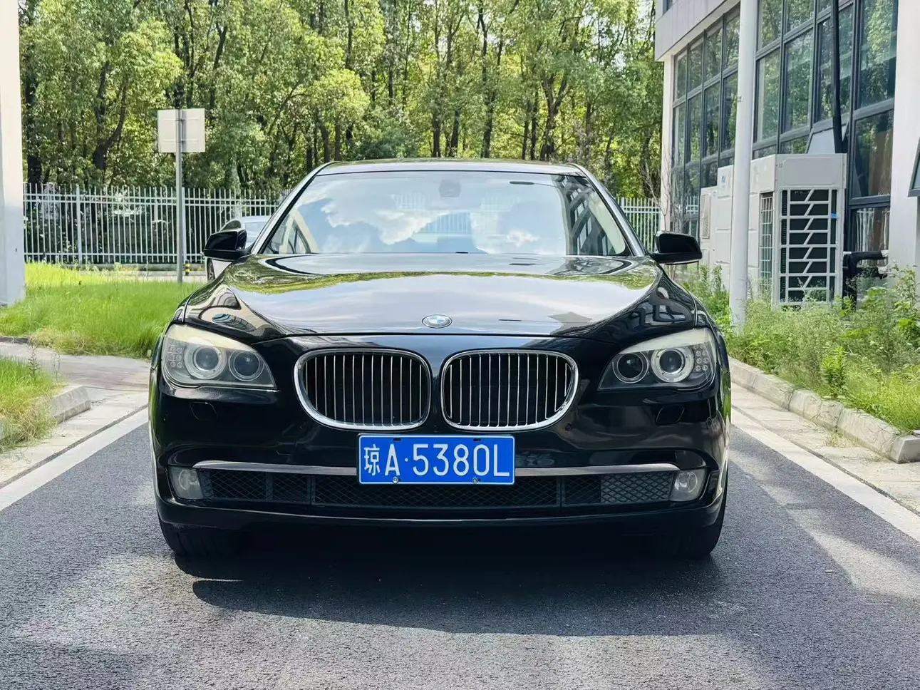 BMW 7 Series  из Китая
