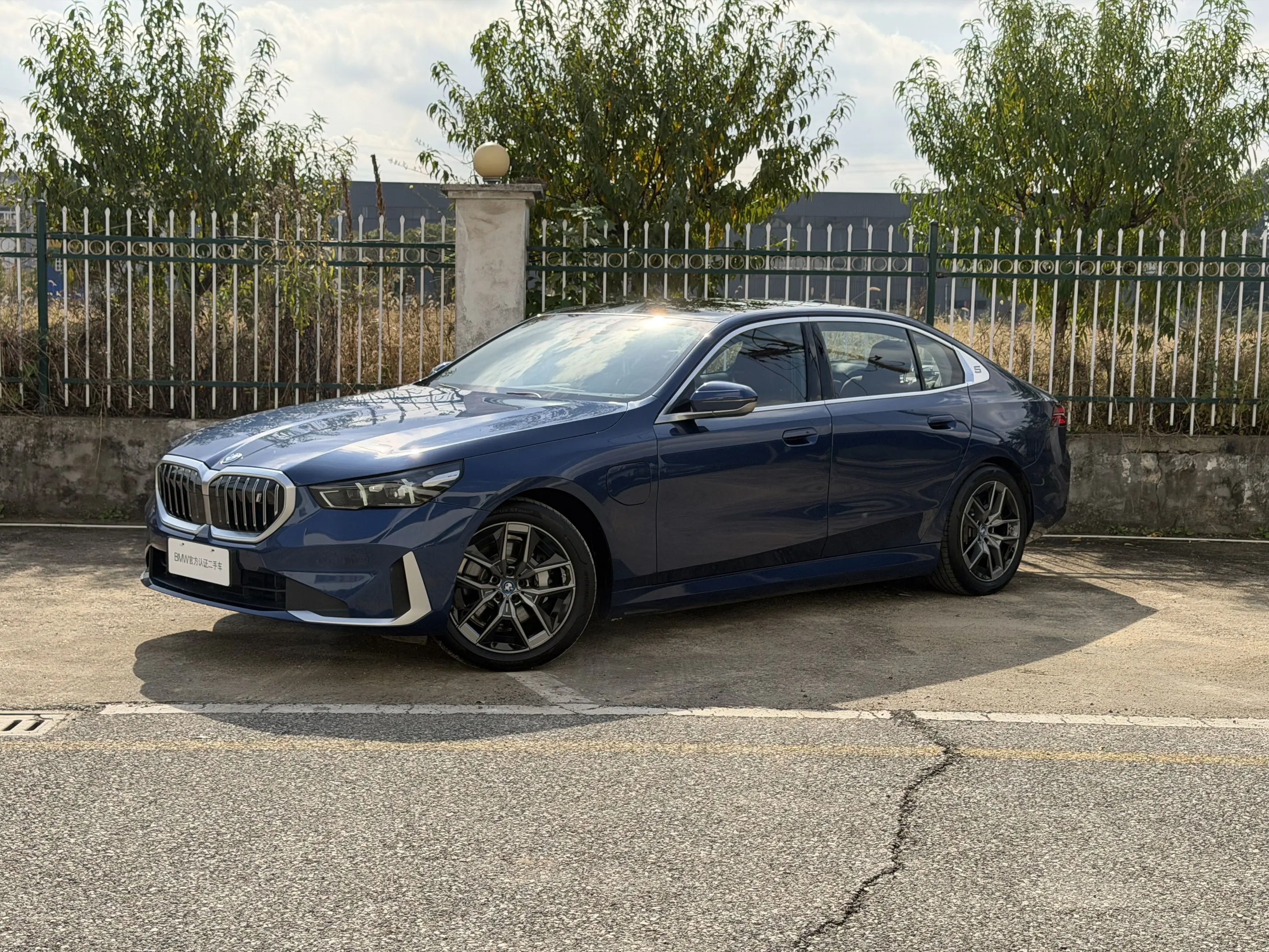 BMW i5  из Китая