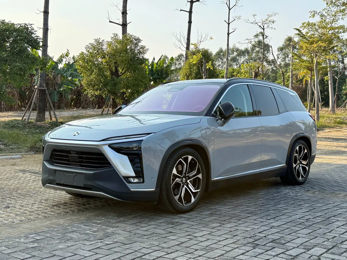 NIO ES8  из Китая