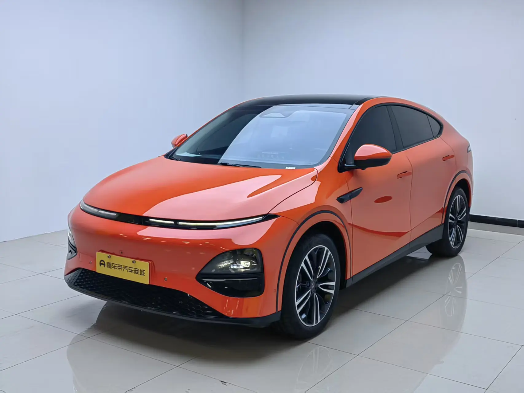 Xpeng G6  из Китая