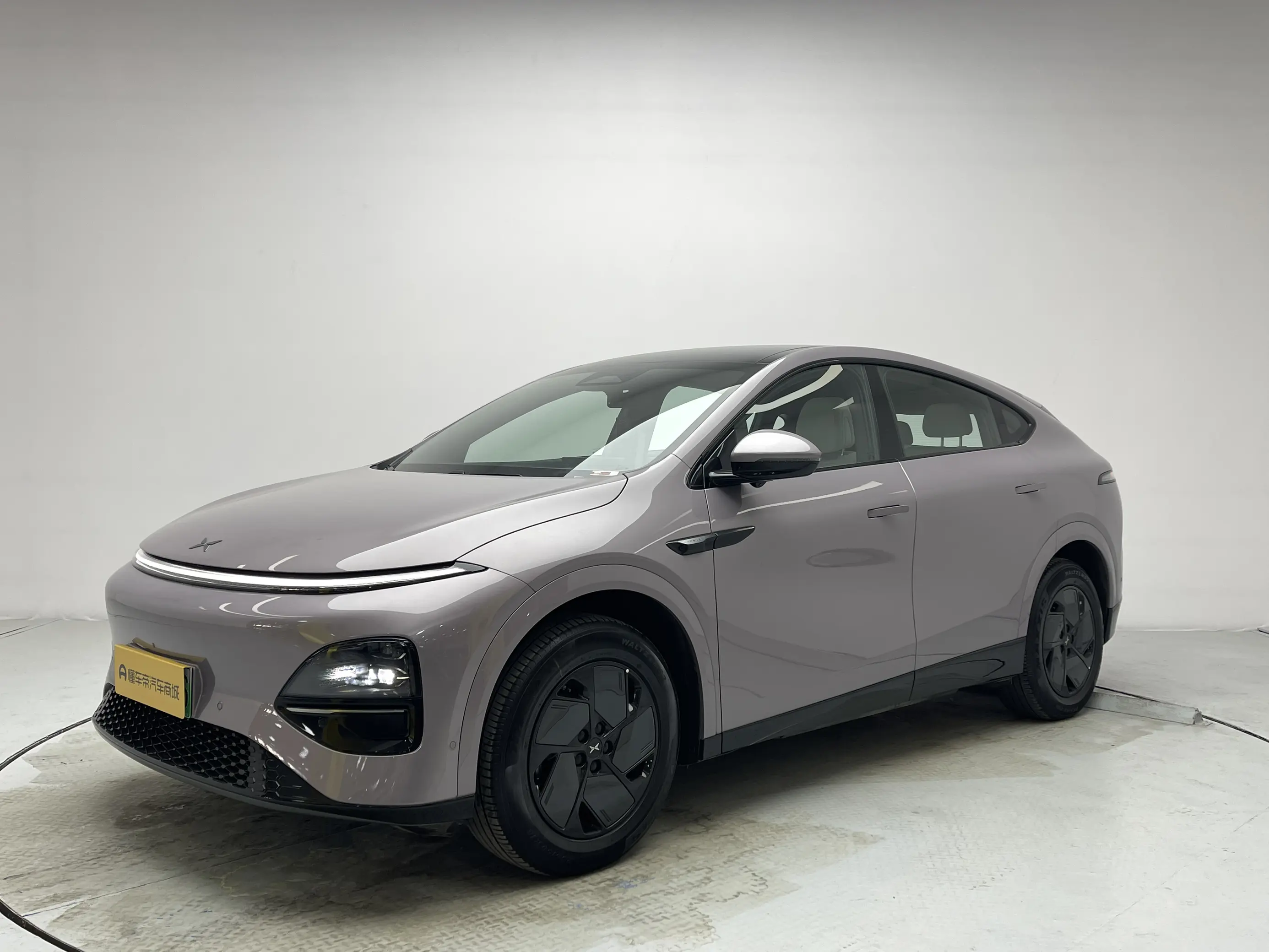 Xpeng G6  из Китая