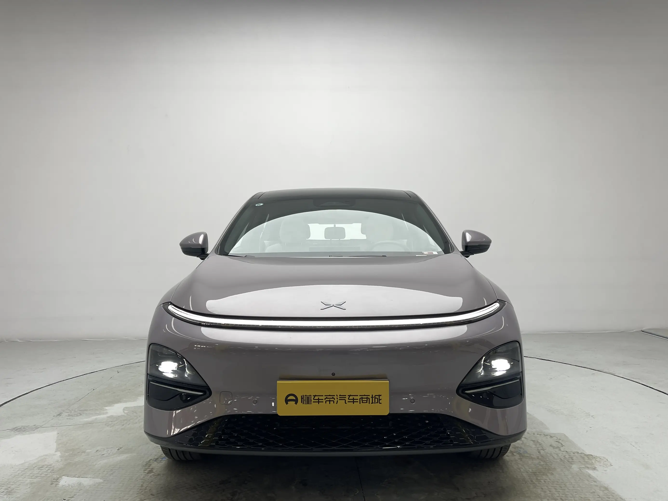 Xpeng G6  из Китая