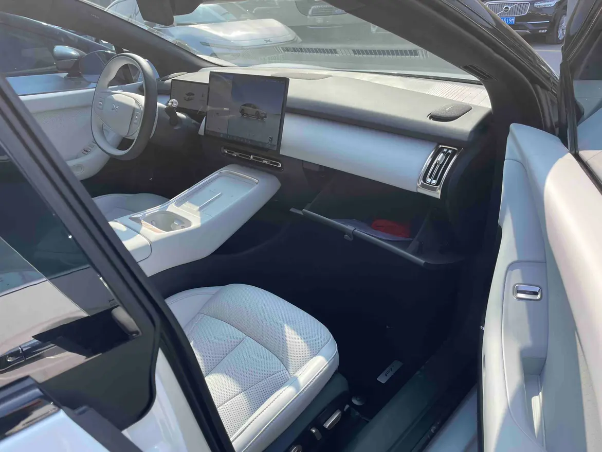 Xpeng P7+  из Китая