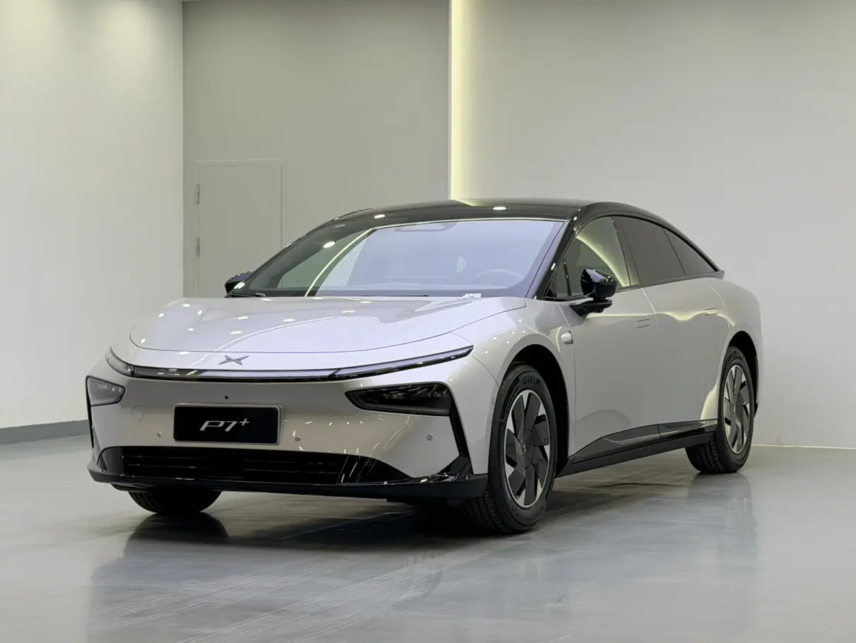 Xpeng P7+  из Китая