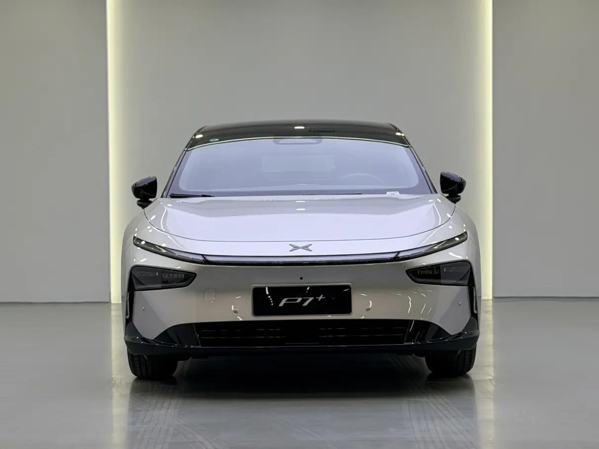 Xpeng P7+  из Китая