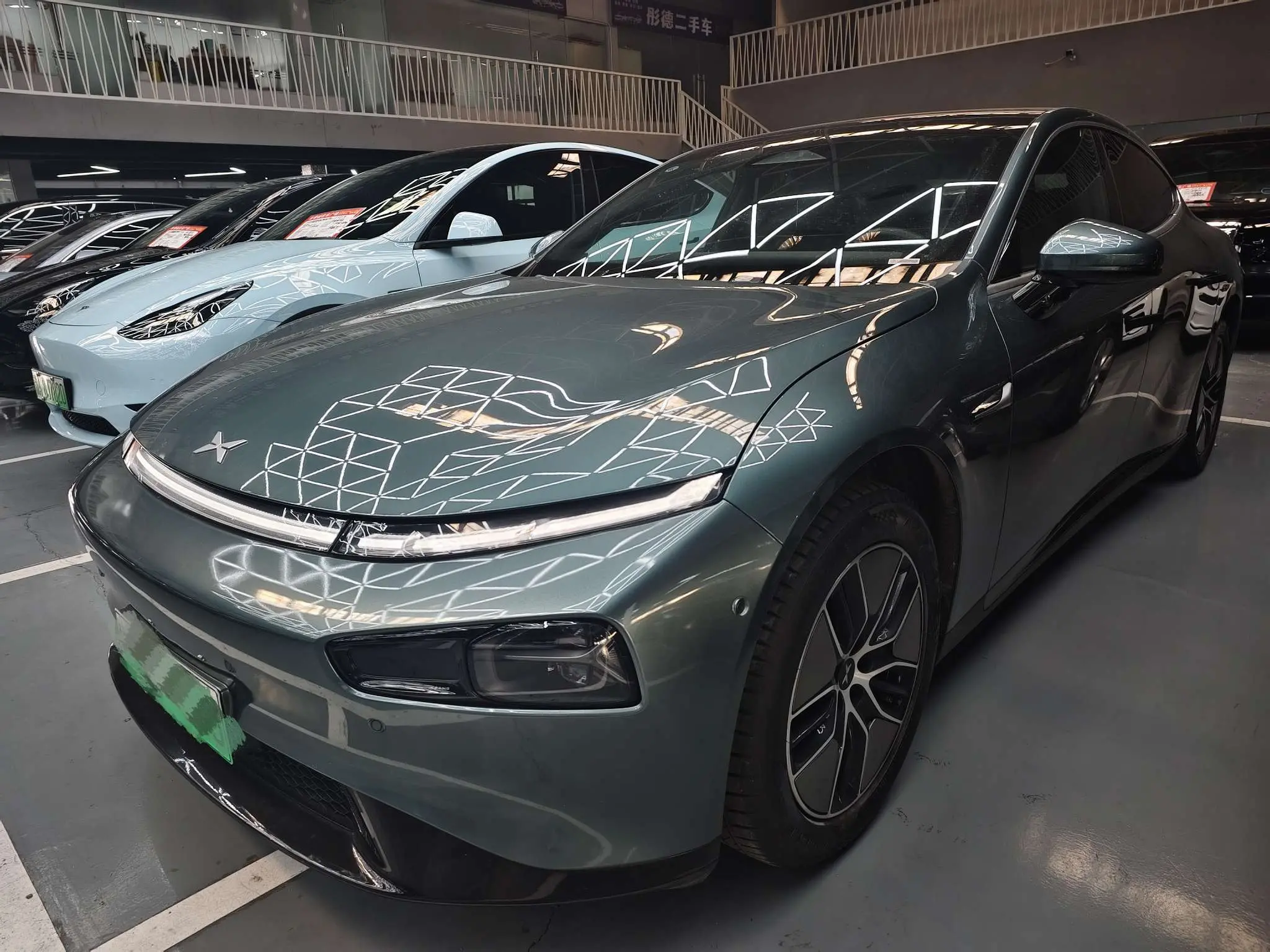 Xpeng P7  из Китая