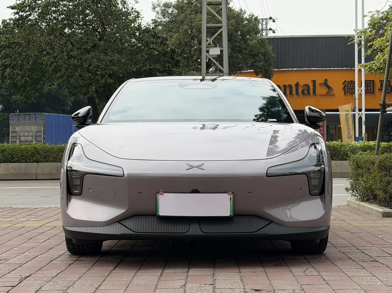 Xpeng Xiaopeng MONA M03  из Китая