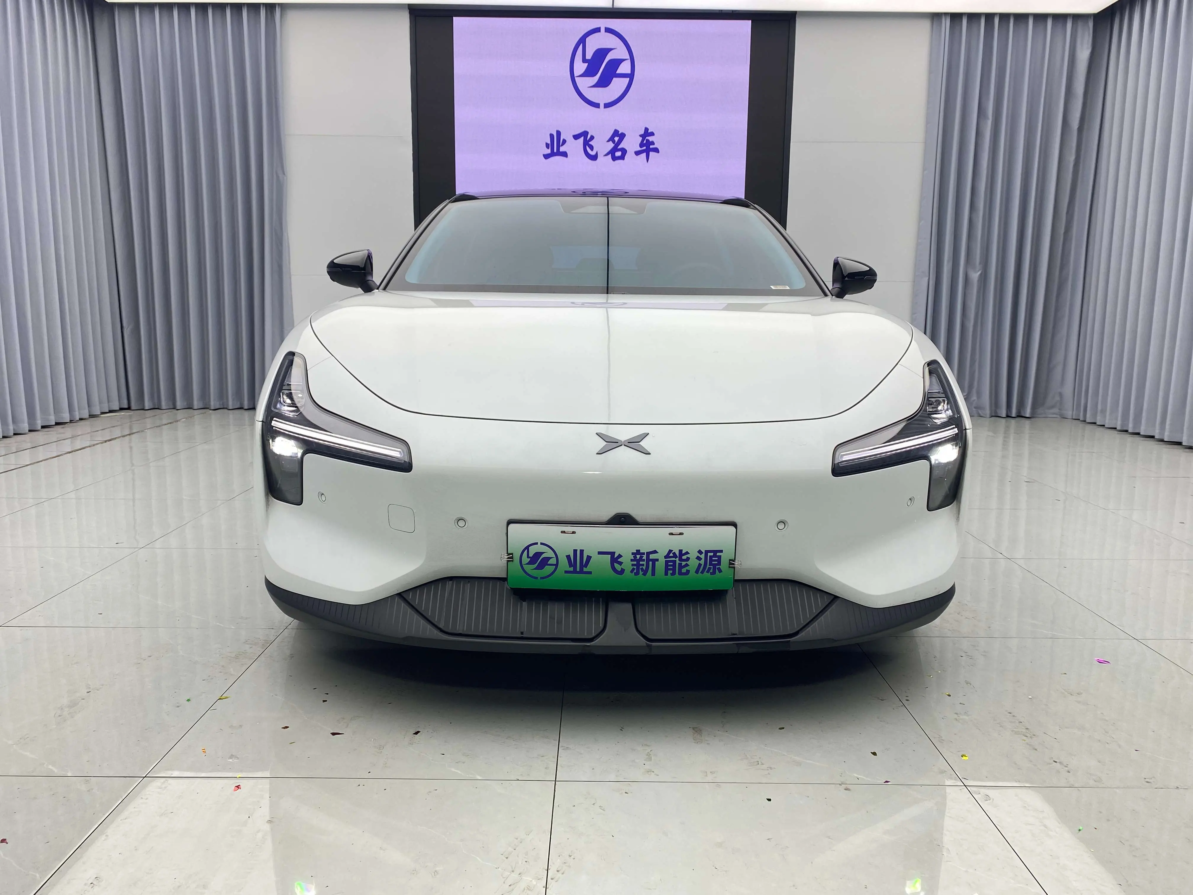 Xpeng Xiaopeng MONA M03  из Китая