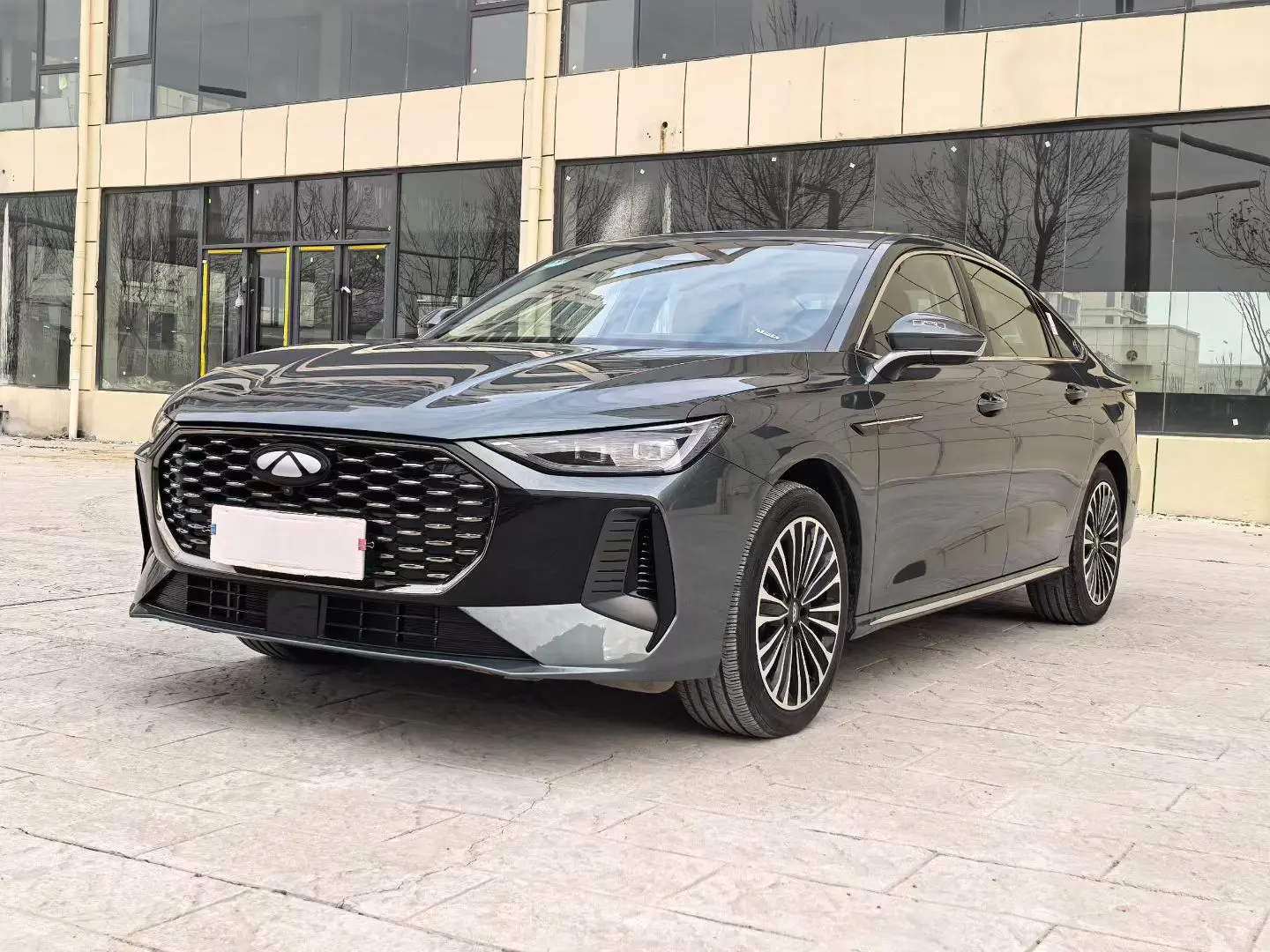 Chery Fengyun A8  из Китая