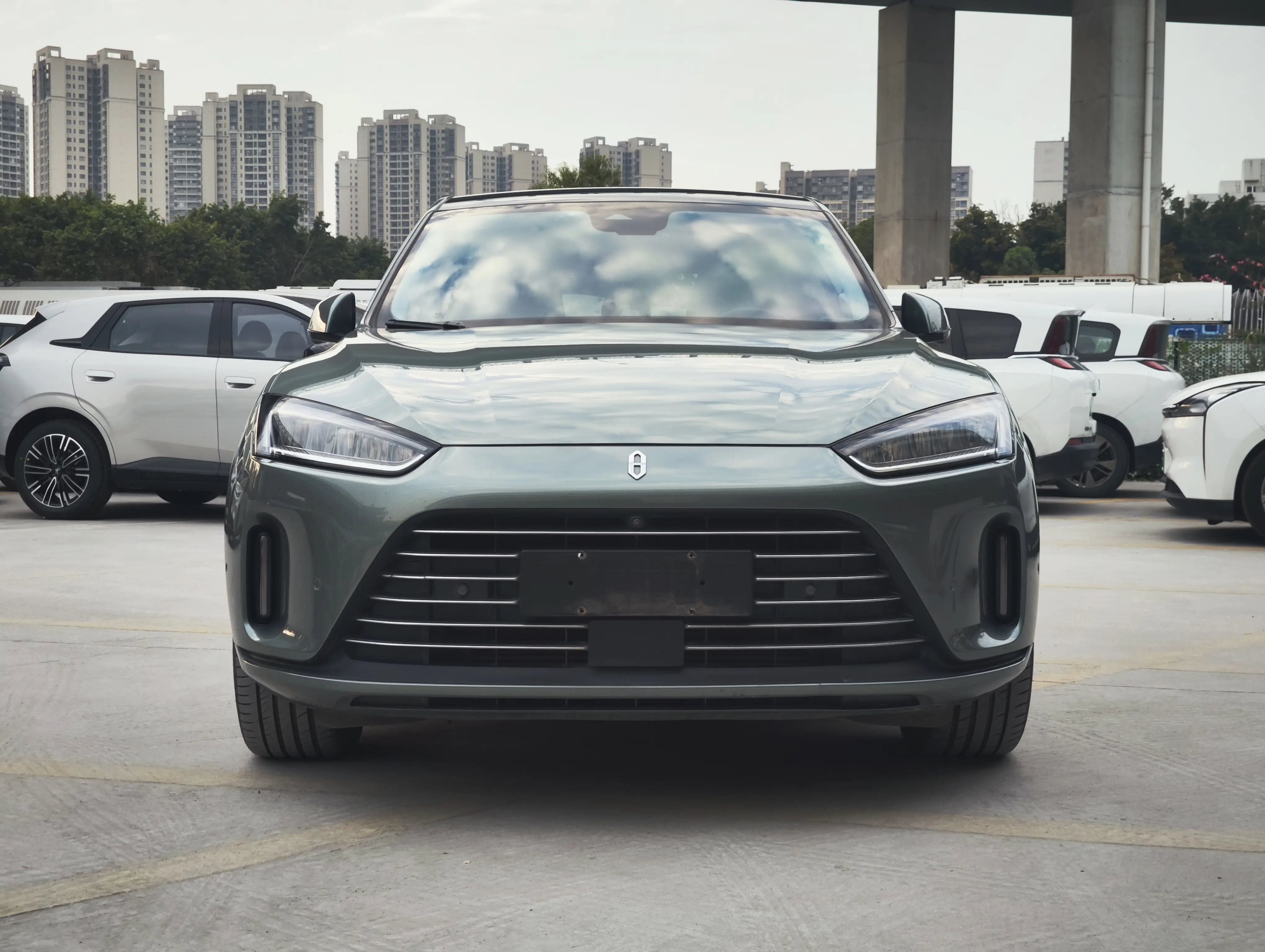 AITO M5 (Wenjie M5)  из Китая