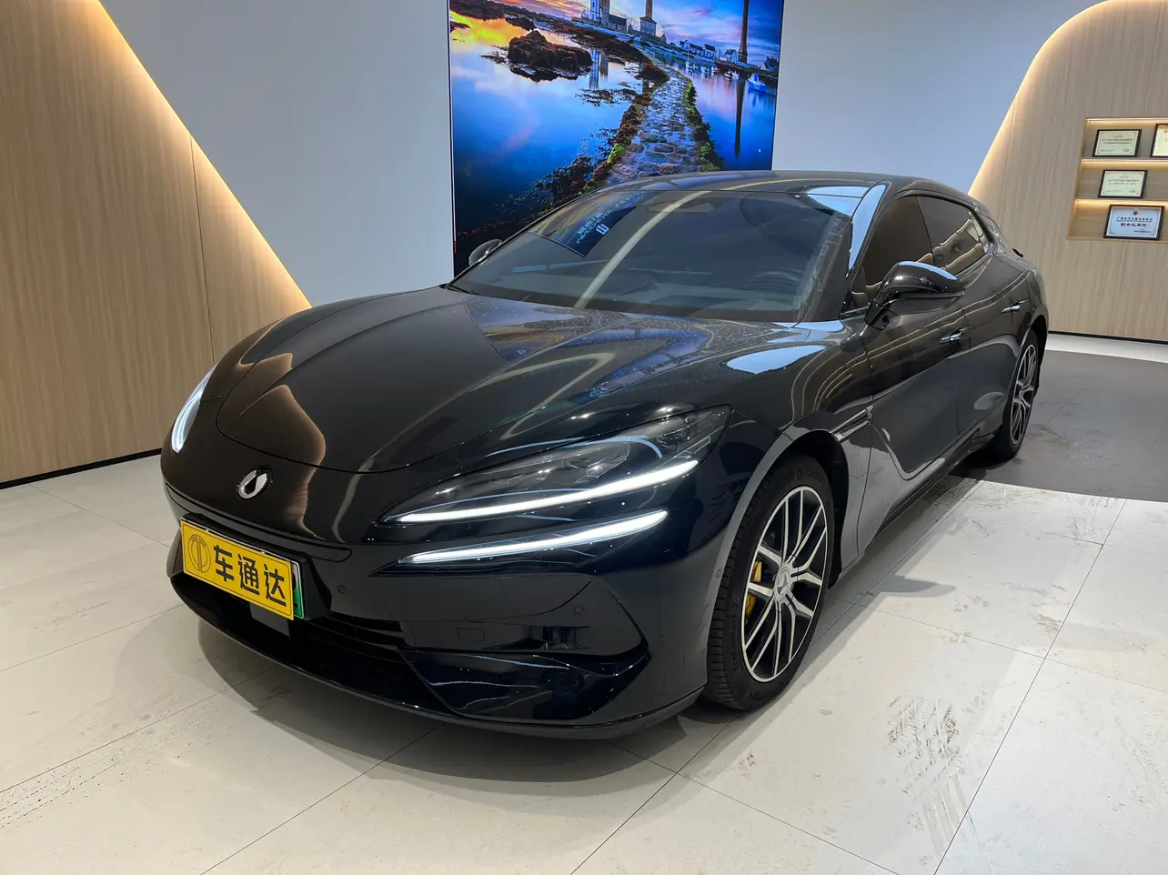 Denza DENGZH9GT DM  из Китая