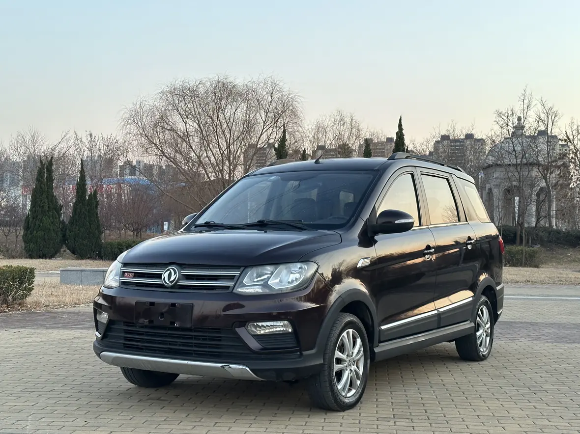 Dongfeng Fengon 370  из Китая