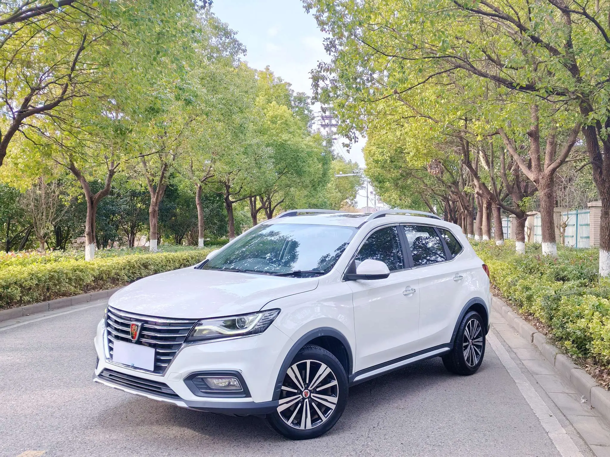 Roewe RX5  из Китая