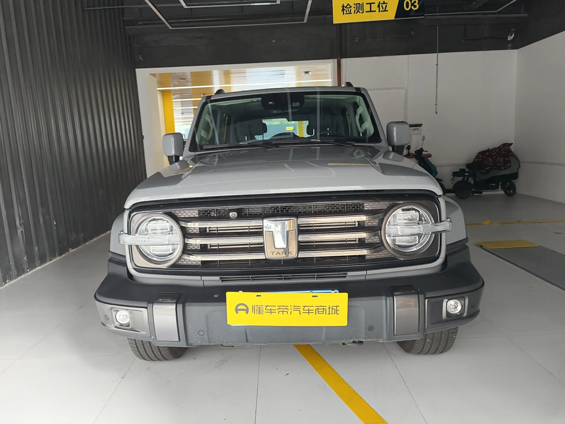 Tank 300  из Китая