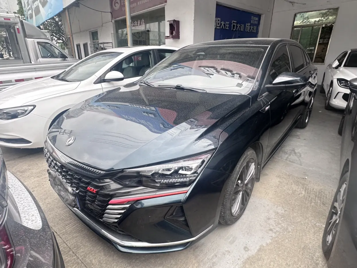 Dongfeng Yixuan MAX  из Китая