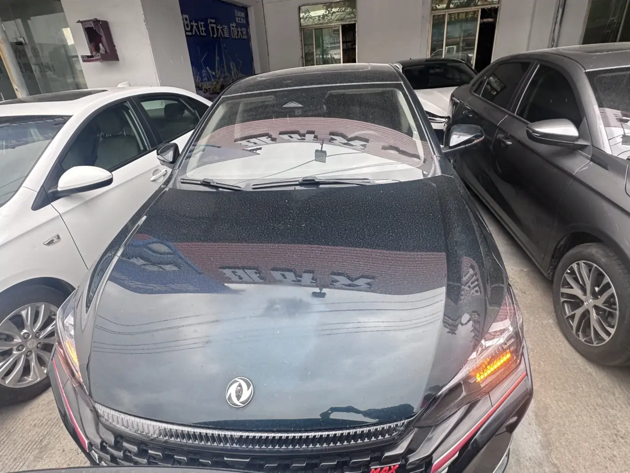 Dongfeng Yixuan MAX  из Китая