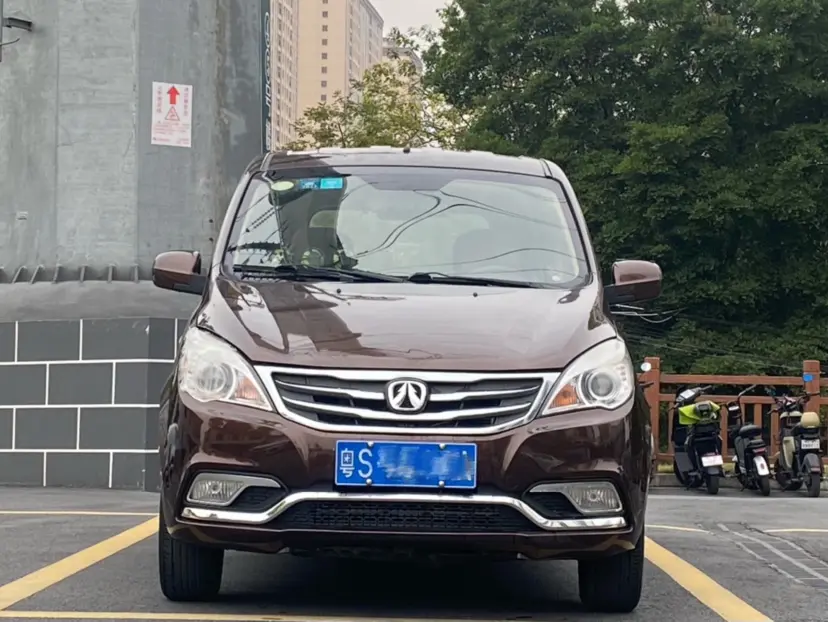 BAIC Weiwang M30  из Китая
