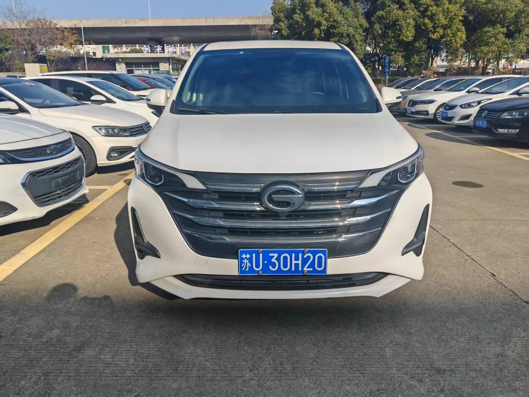 GAC Trumpchi M6  из Китая