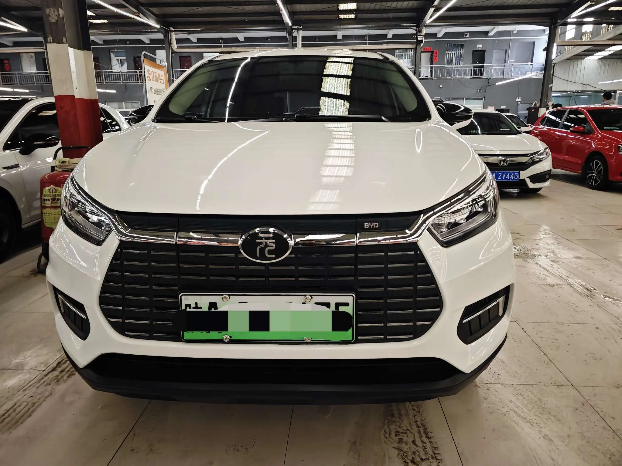 BYD Yuan EV  из Китая