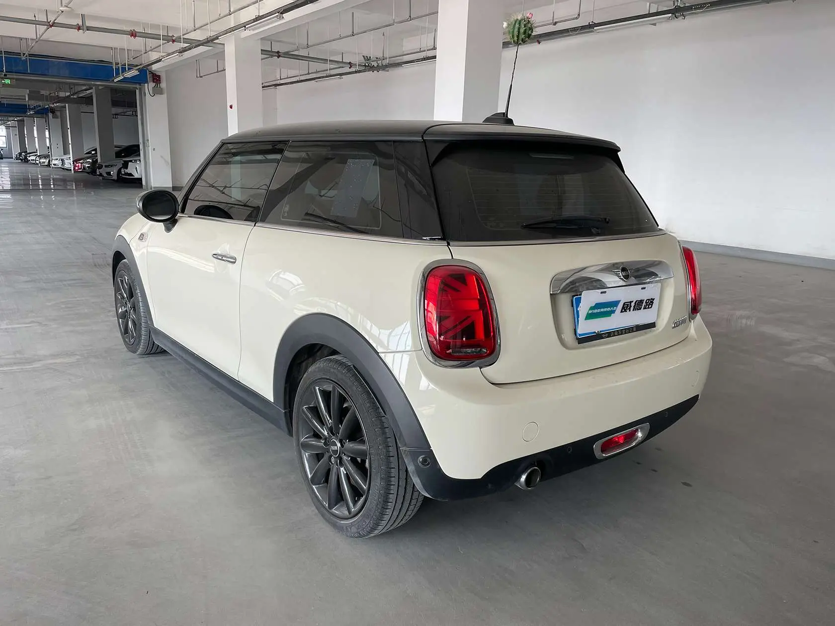MINI 