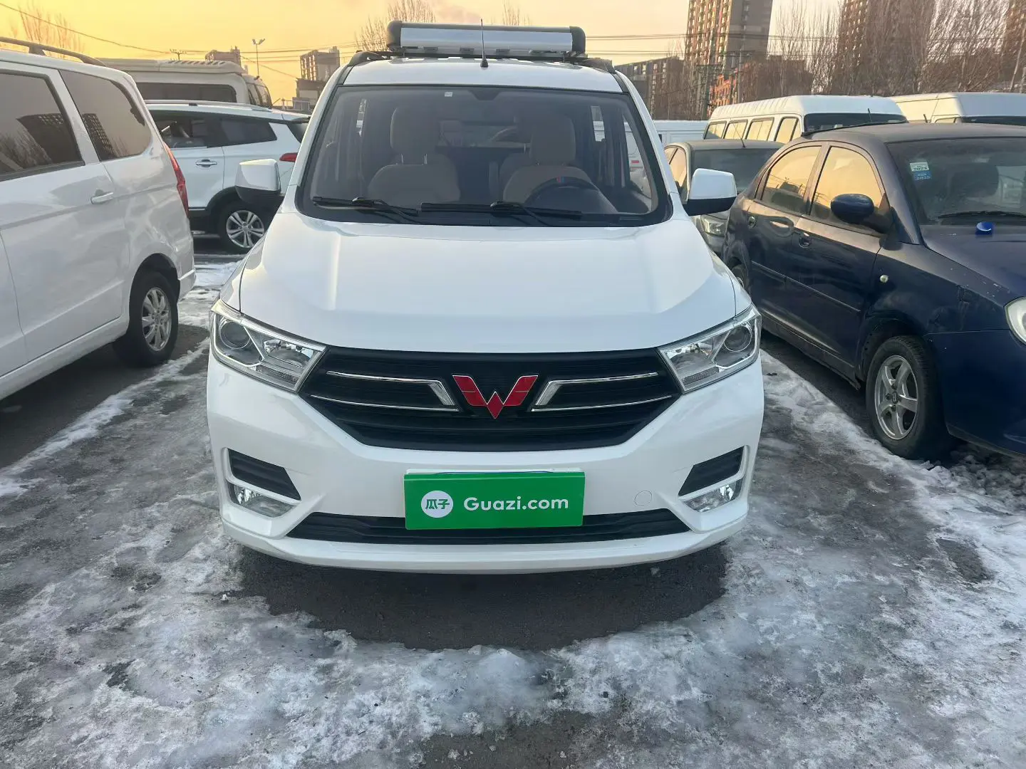 Wuling Hongguang  из Китая