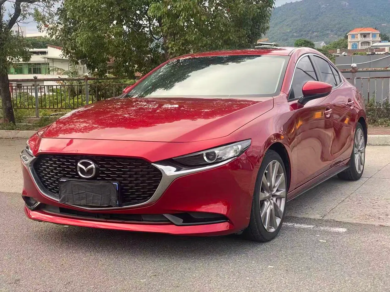 Mazda Axela (Mazda3)  из Китая