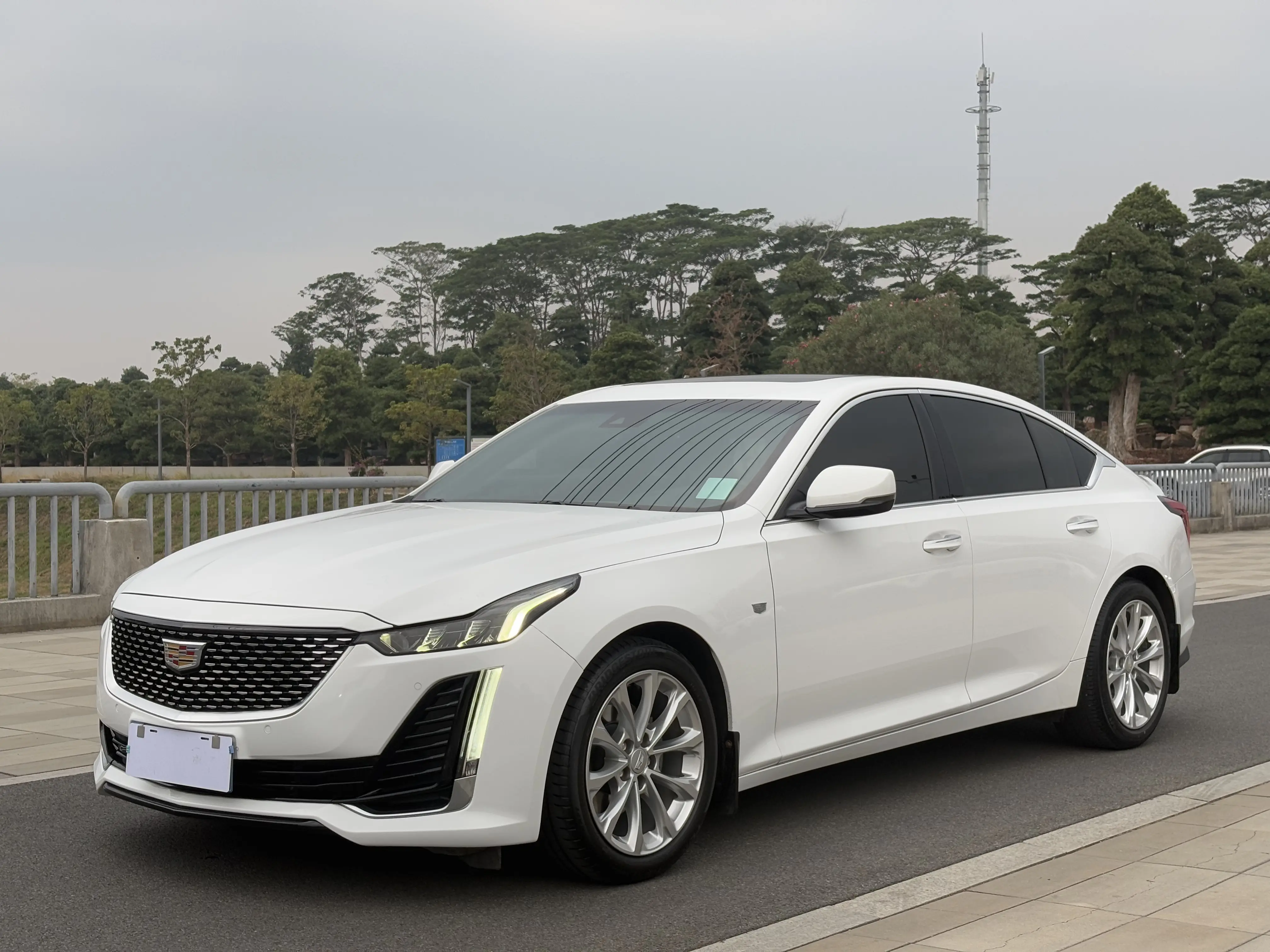 Cadillac CT5  из Китая
