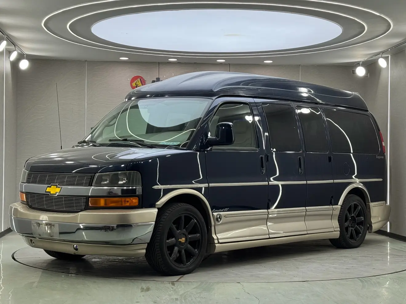 Chevrolet Express  из Китая