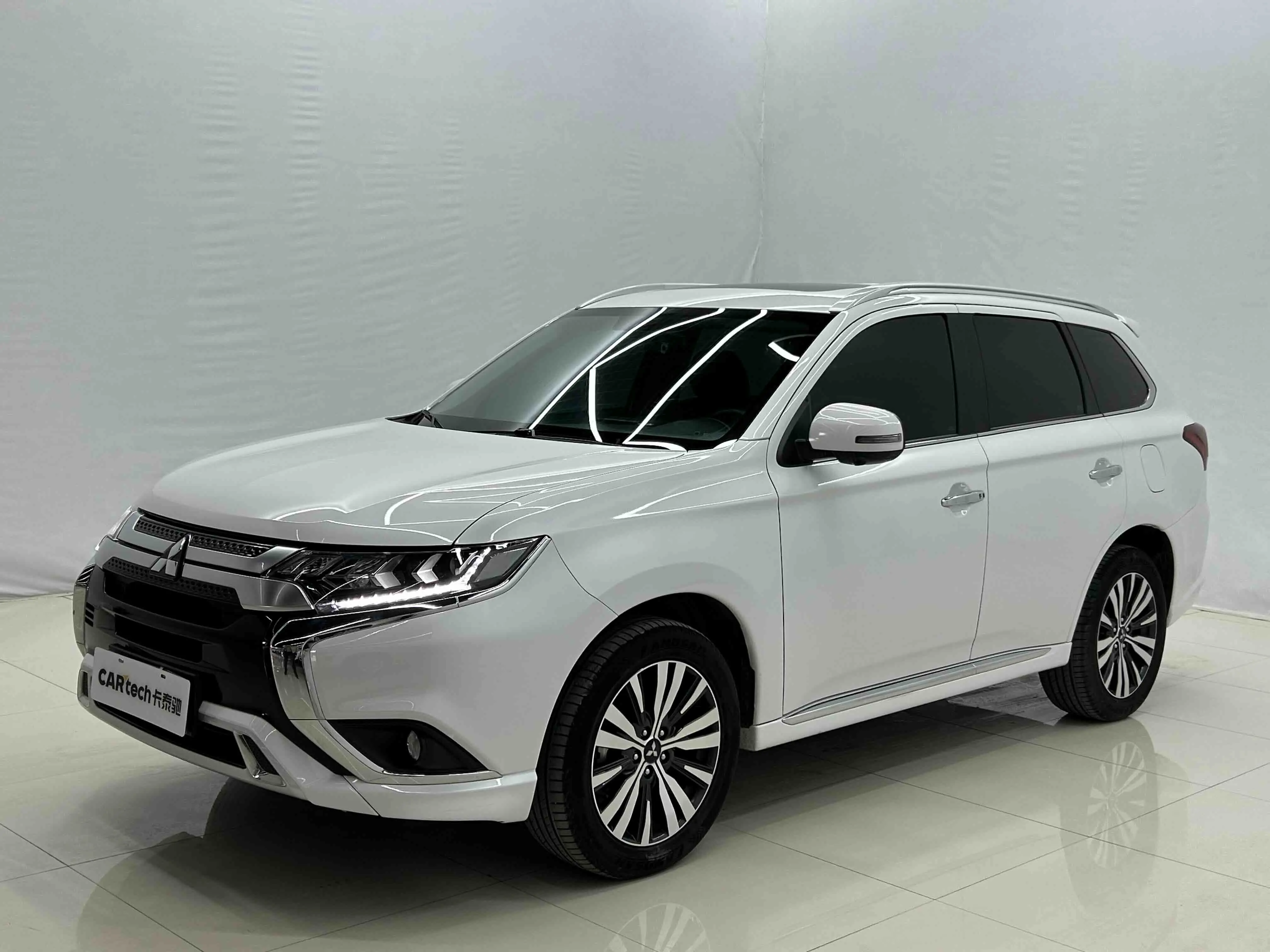 Mitsubishi Outlander  из Китая