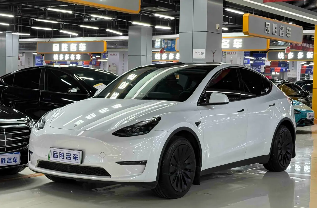Tesla Model Y  из Китая