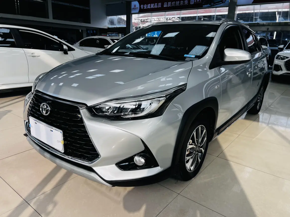 Toyota Yaris L  из Китая